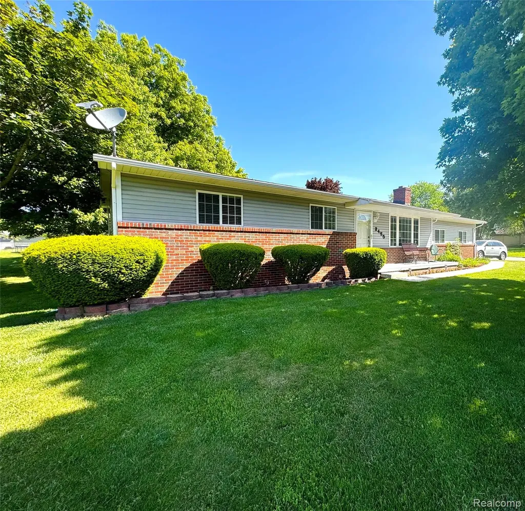 2455 Valley Church Drive Thetford Township MI 48420