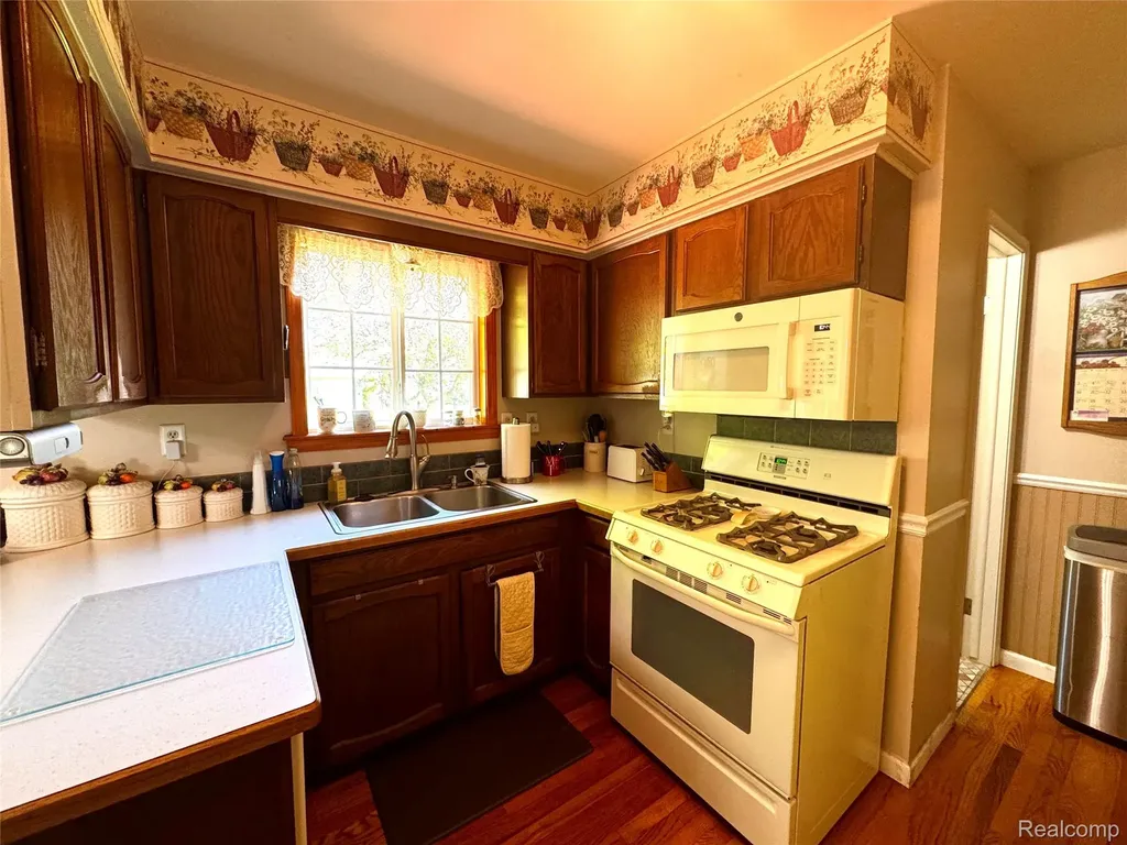 2455 Valley Church Drive Thetford Township MI 48420