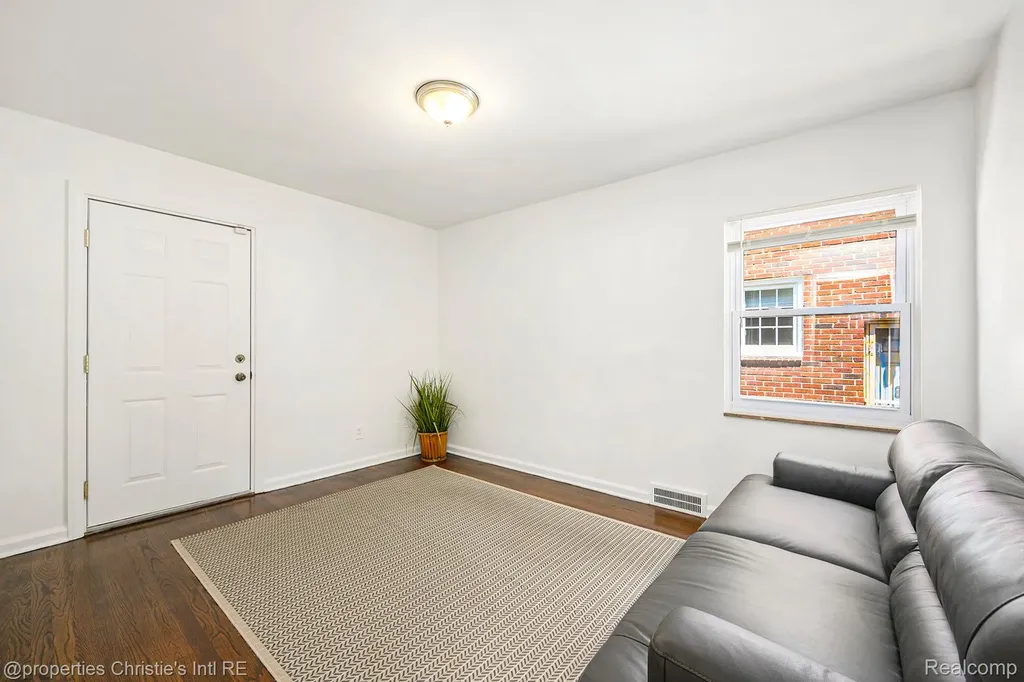 18661 Stoepel Street Detroit City MI 48221