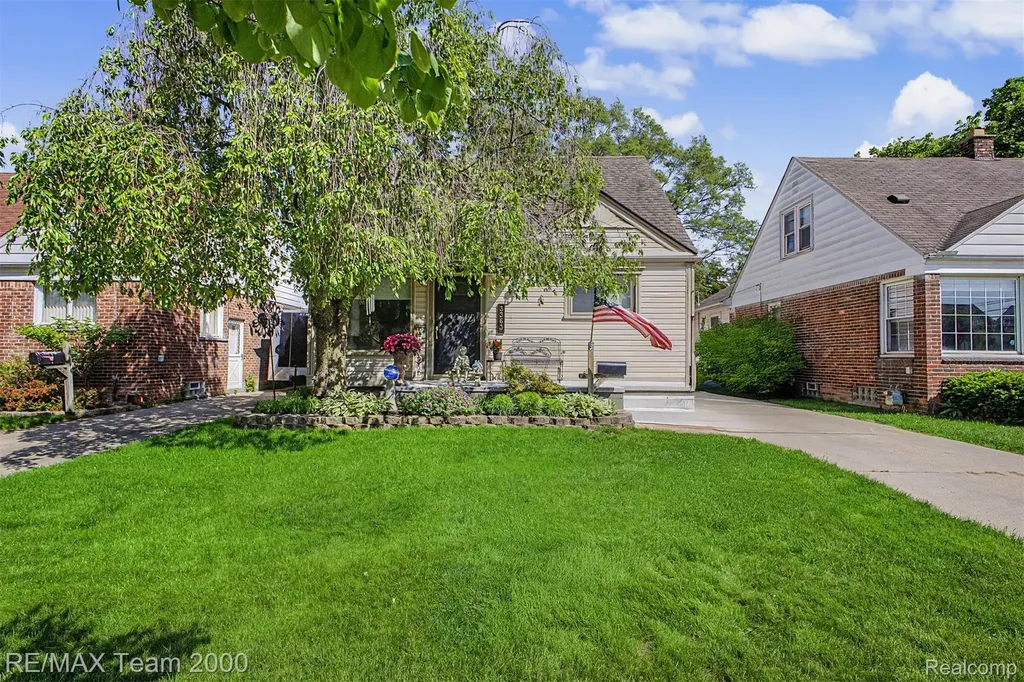 3363 Raymond Avenue Dearborn City MI 48124