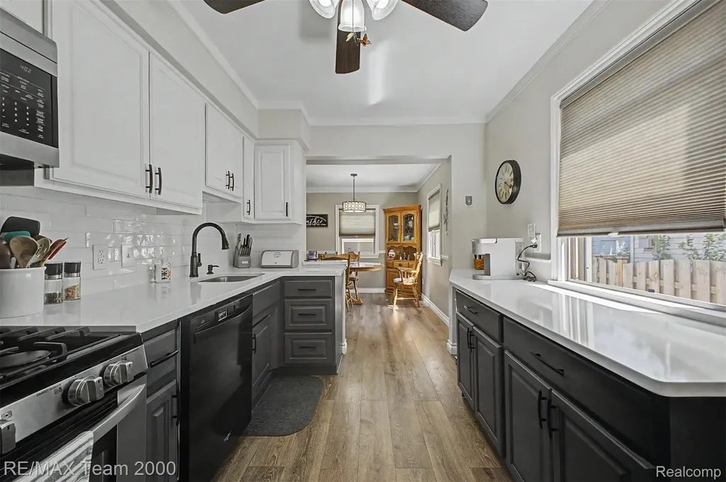 3363 Raymond Avenue Dearborn City MI 48124