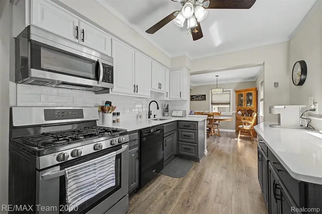 3363 Raymond Avenue Dearborn City MI 48124
