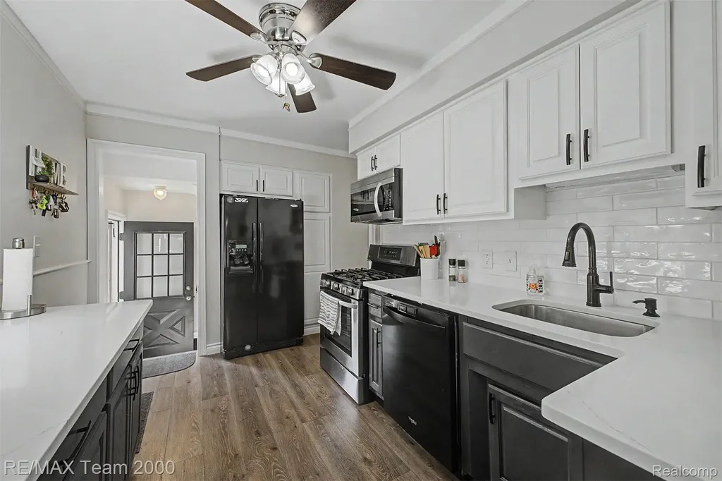 3363 Raymond Avenue Dearborn City MI 48124