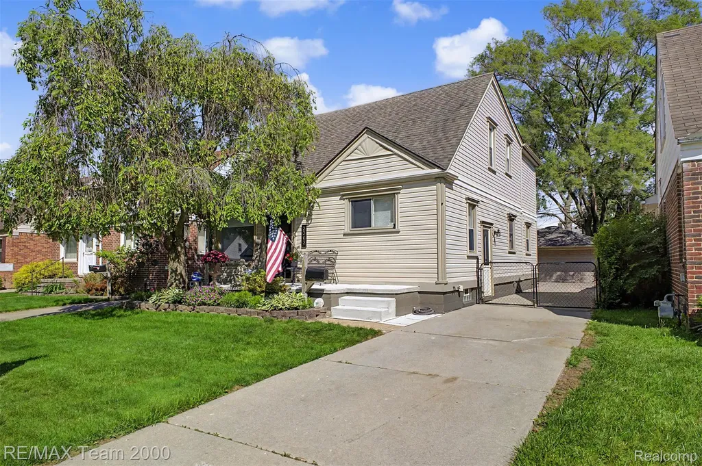 3363 Raymond Avenue Dearborn City MI 48124