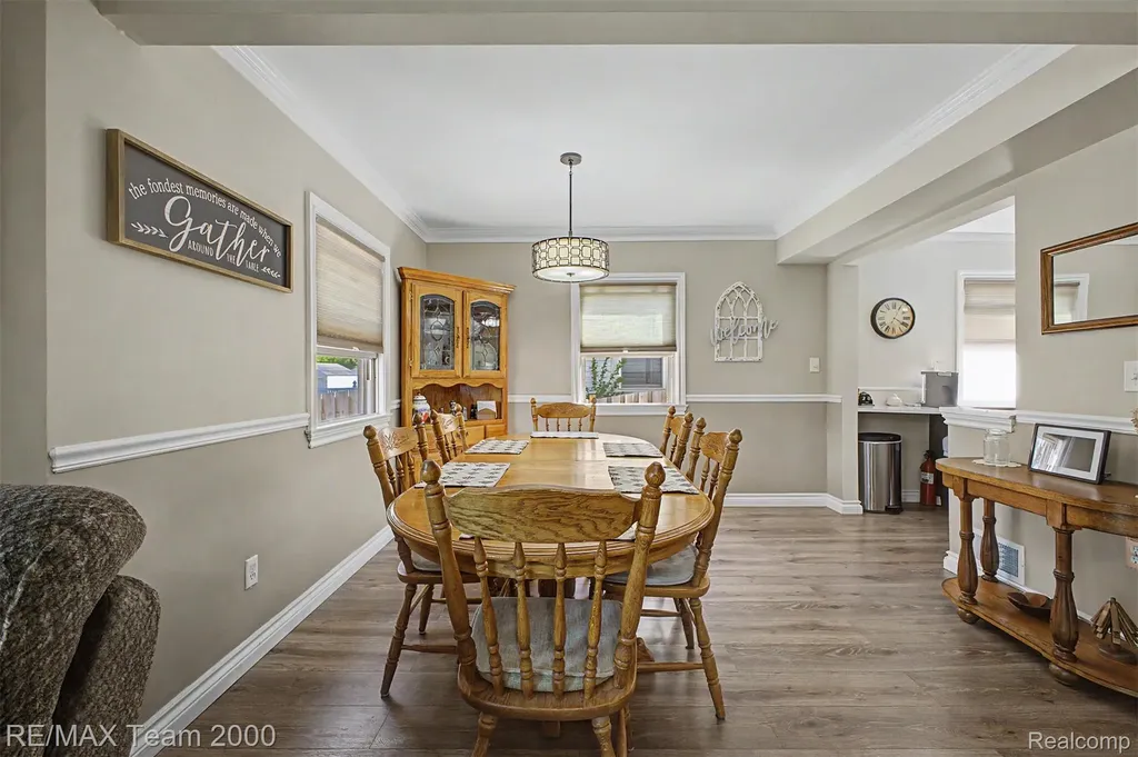 3363 Raymond Avenue Dearborn City MI 48124