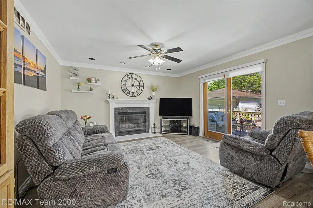 3363 Raymond Avenue Dearborn City MI 48124
