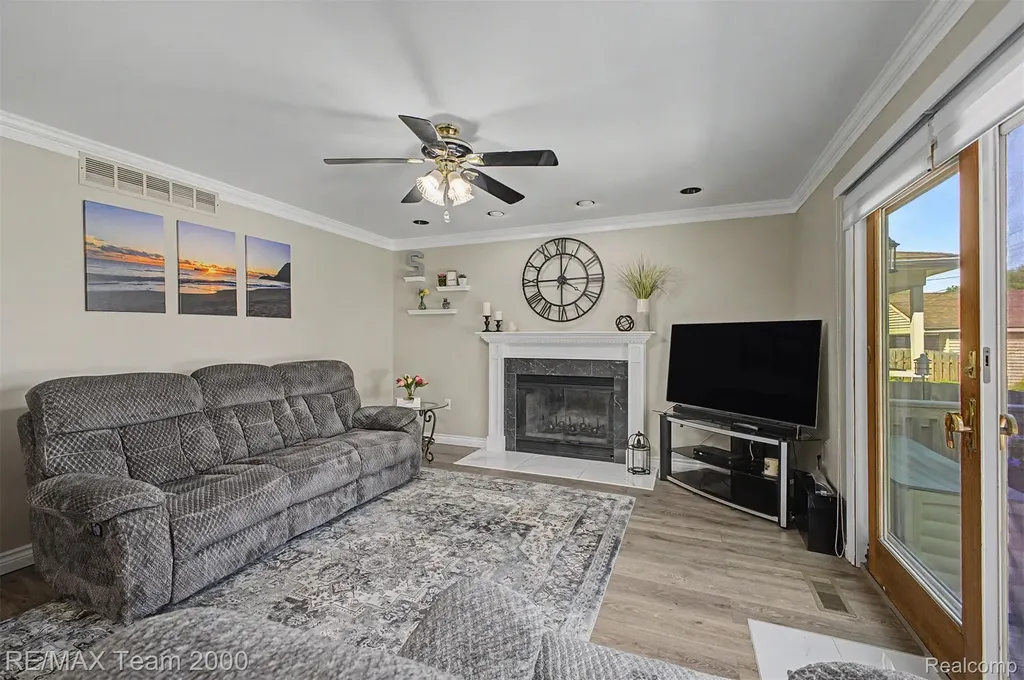 3363 Raymond Avenue Dearborn City MI 48124