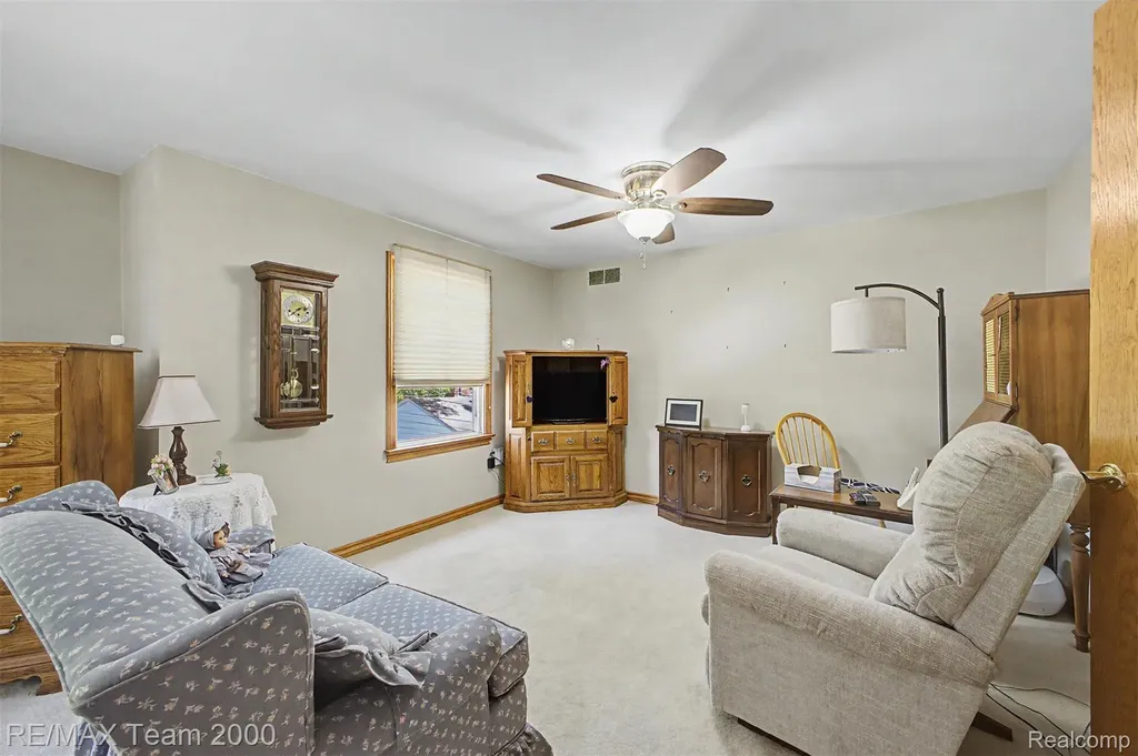 3363 Raymond Avenue Dearborn City MI 48124