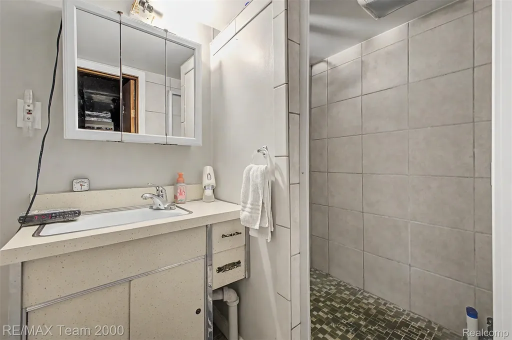 3363 Raymond Avenue Dearborn City MI 48124