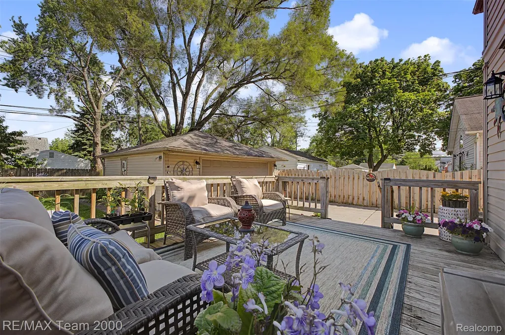 3363 Raymond Avenue Dearborn City MI 48124