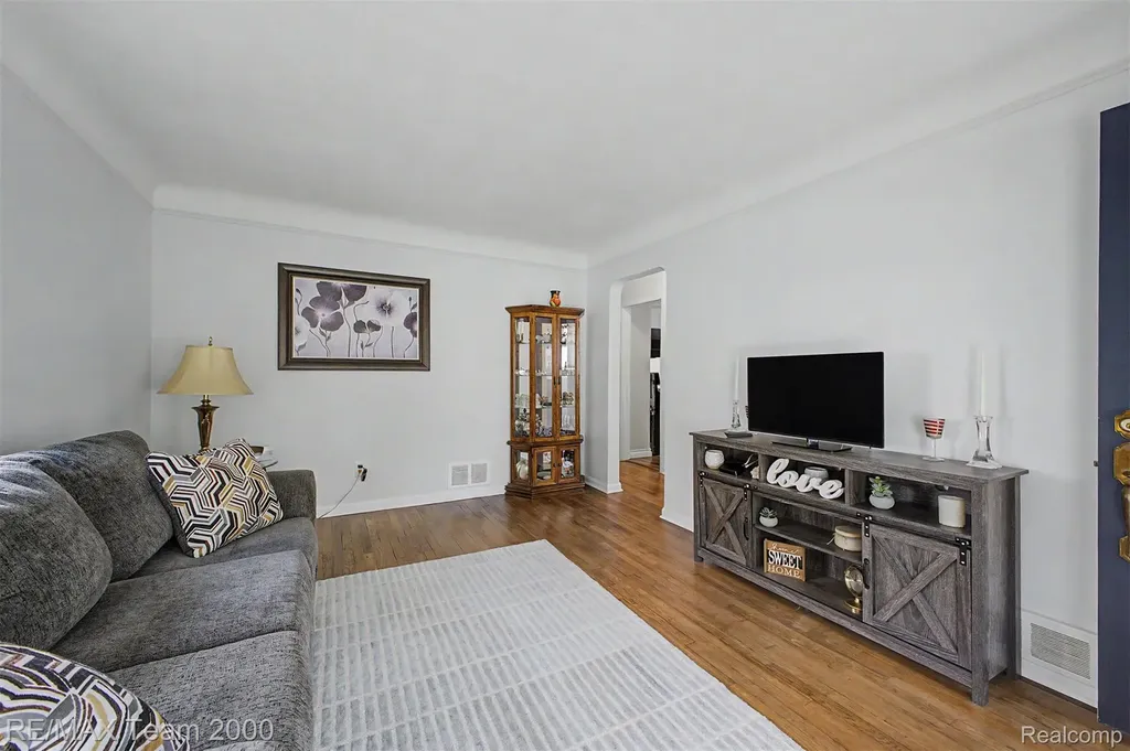 3363 Raymond Avenue Dearborn City MI 48124