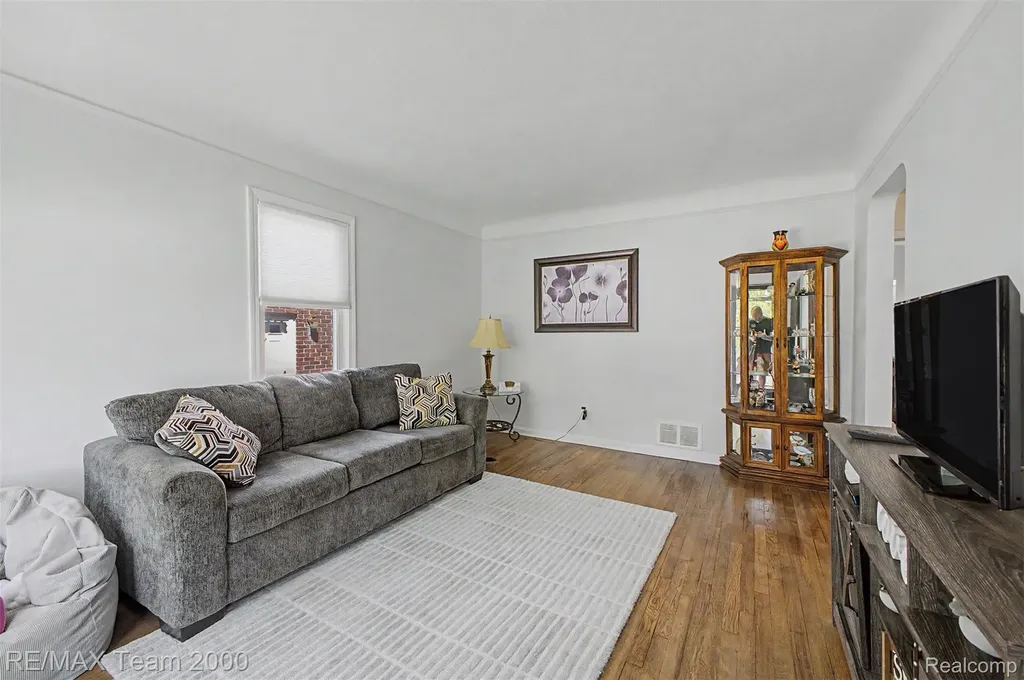 3363 Raymond Avenue Dearborn City MI 48124