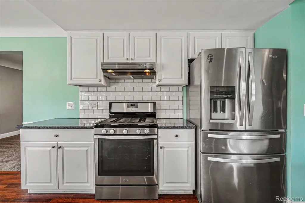 6275 Westmoor Drive Shelby Charter Township MI 48316