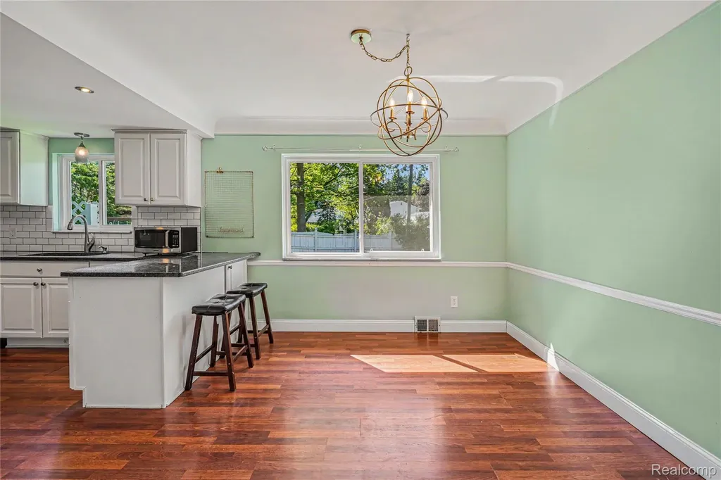 6275 Westmoor Drive Shelby Charter Township MI 48316