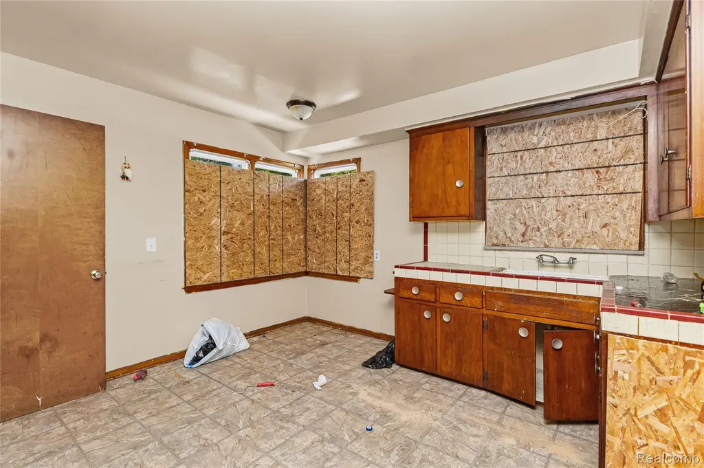 19714 Ryan Road Detroit City MI 48234