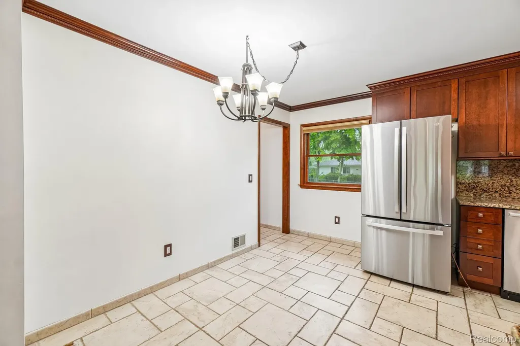 1397 Flamingo Street Wixom City MI 48393