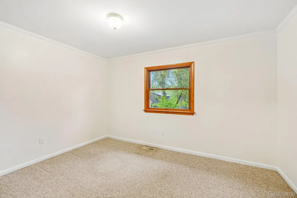 1397 Flamingo Street Wixom City MI 48393