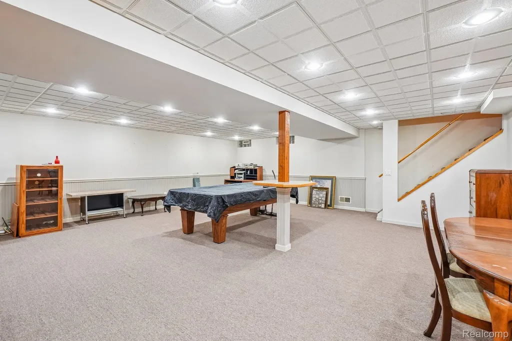 1397 Flamingo Street Wixom City MI 48393