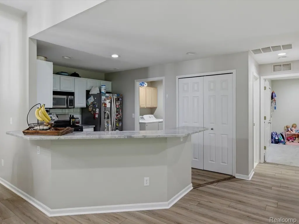 13335 Forest Ridge Boulevard Sterling Heights City MI 48313