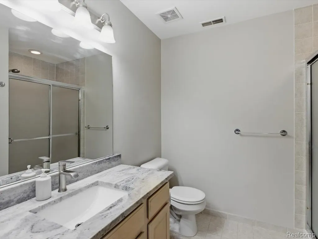 13335 Forest Ridge Boulevard Sterling Heights City MI 48313