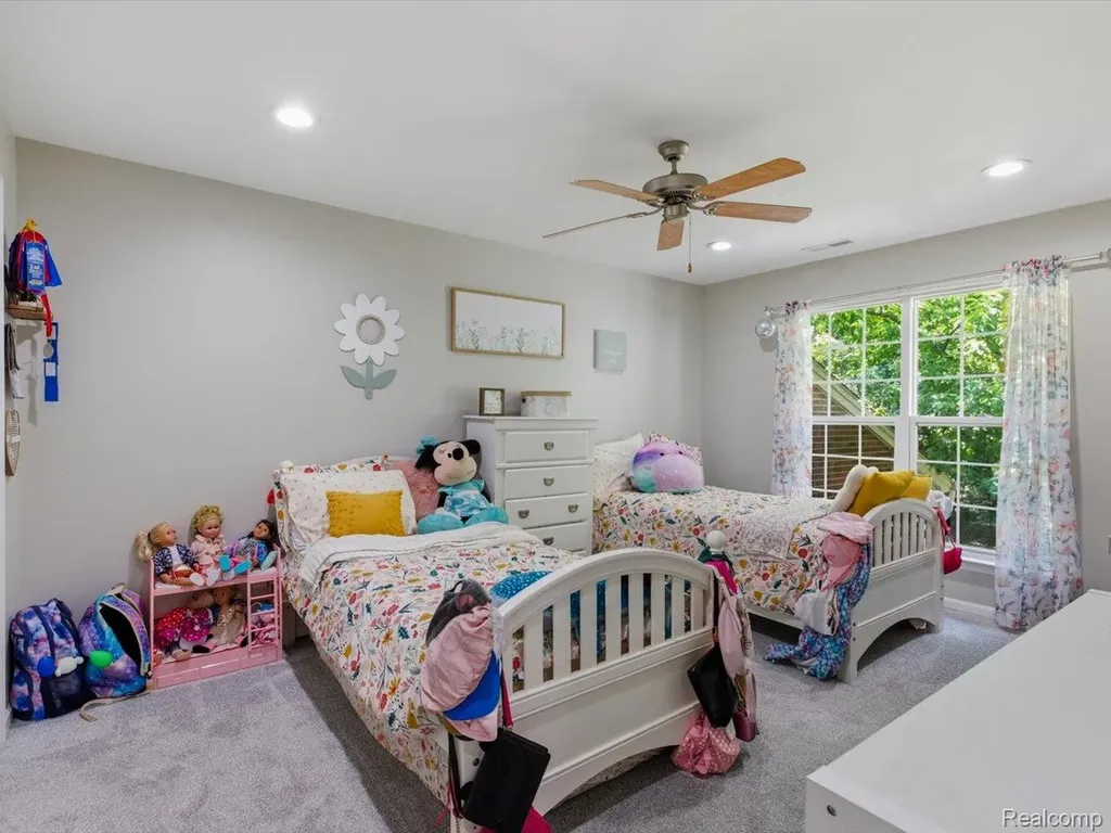 13335 Forest Ridge Boulevard Sterling Heights City MI 48313