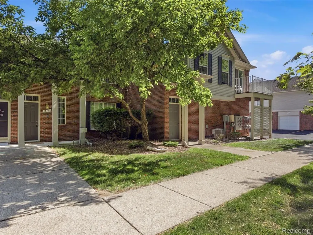 13335 Forest Ridge Boulevard Sterling Heights City MI 48313