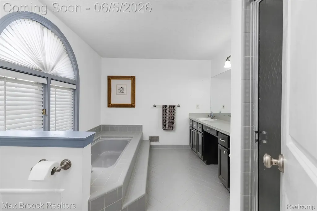 2773 Winter Park Road Rochester Hills City MI 48309