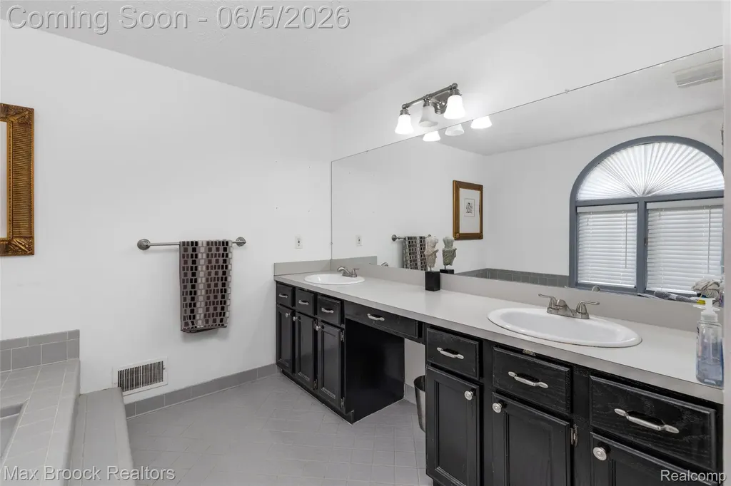 2773 Winter Park Road Rochester Hills City MI 48309