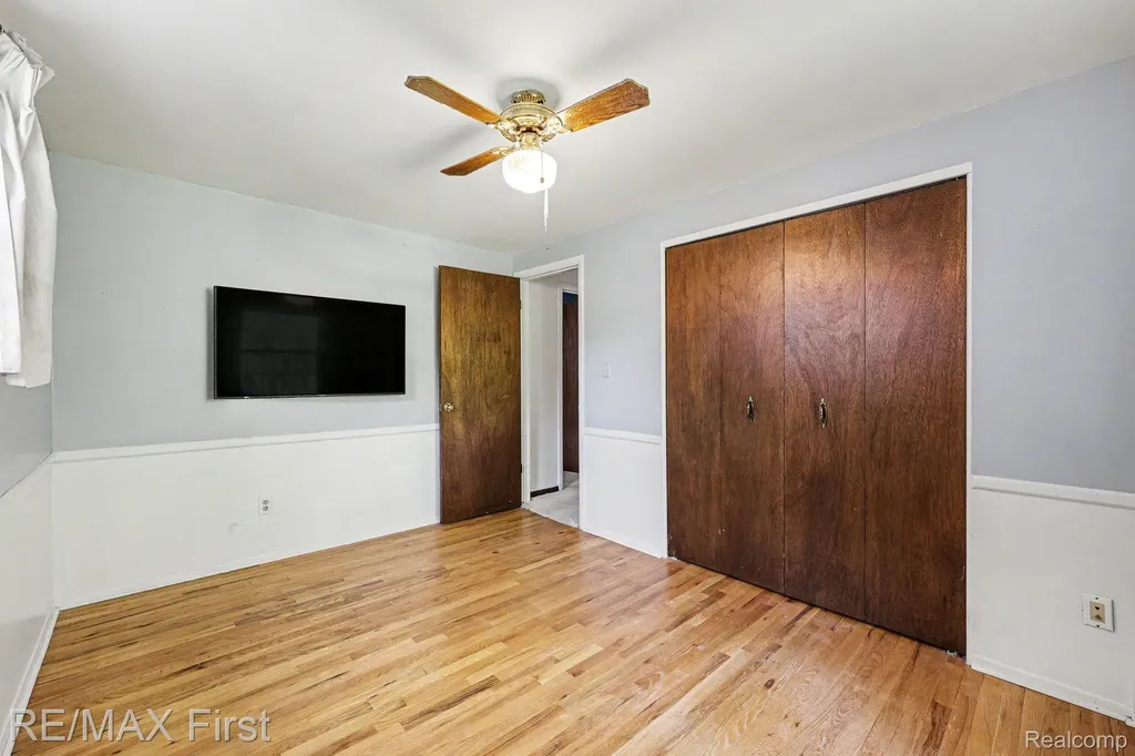 60 Hillcrest Boulevard York Charter Township MI 48197