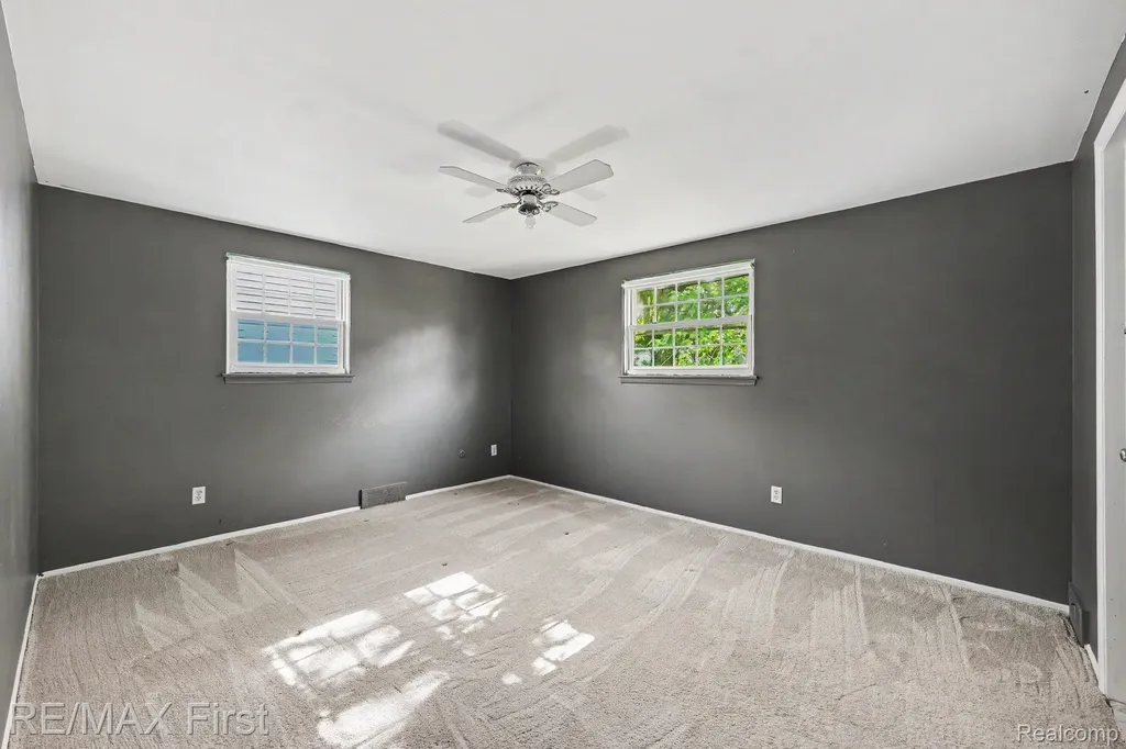 60 Hillcrest Boulevard York Charter Township MI 48197