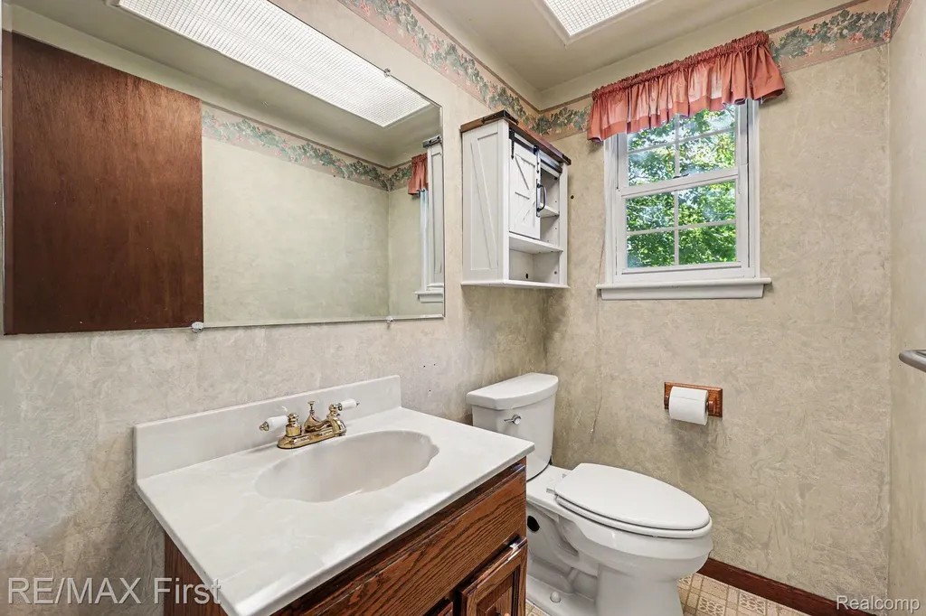 60 Hillcrest Boulevard York Charter Township MI 48197
