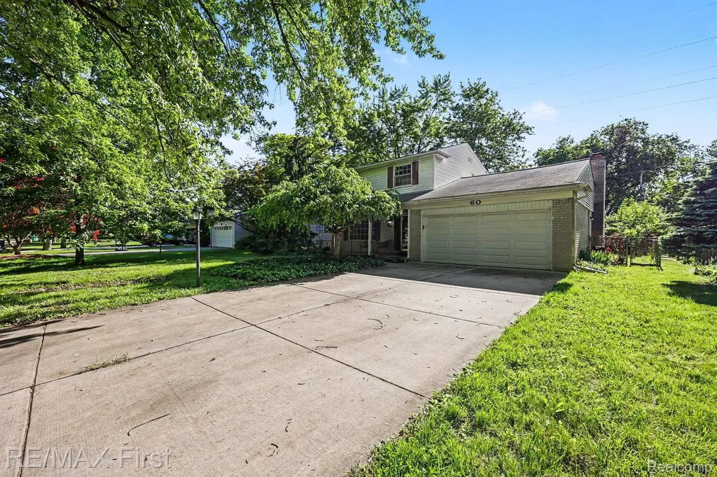 60 Hillcrest Boulevard York Charter Township MI 48197