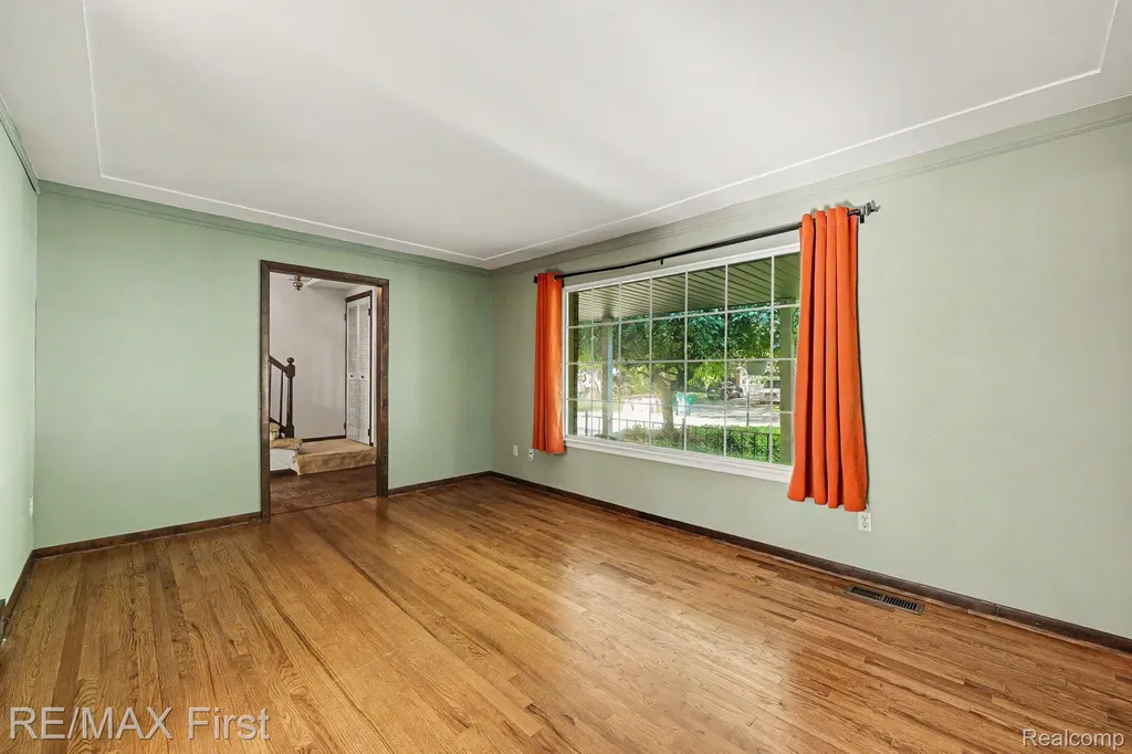 60 Hillcrest Boulevard York Charter Township MI 48197
