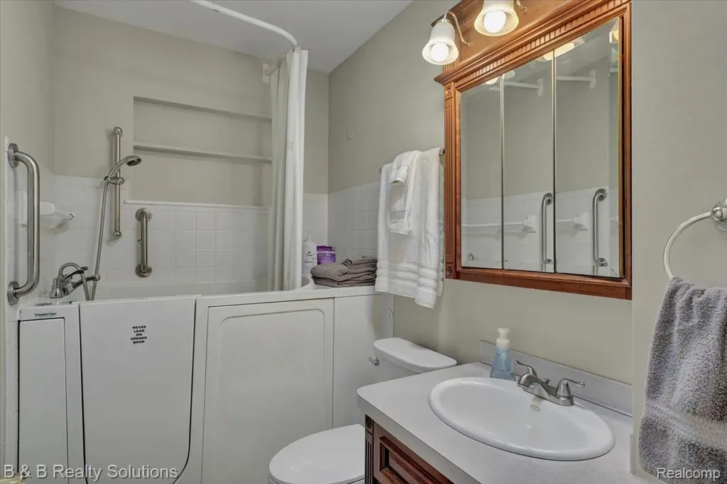 6229 Cold Spring Trail Grand Blanc Charter Township MI 48439