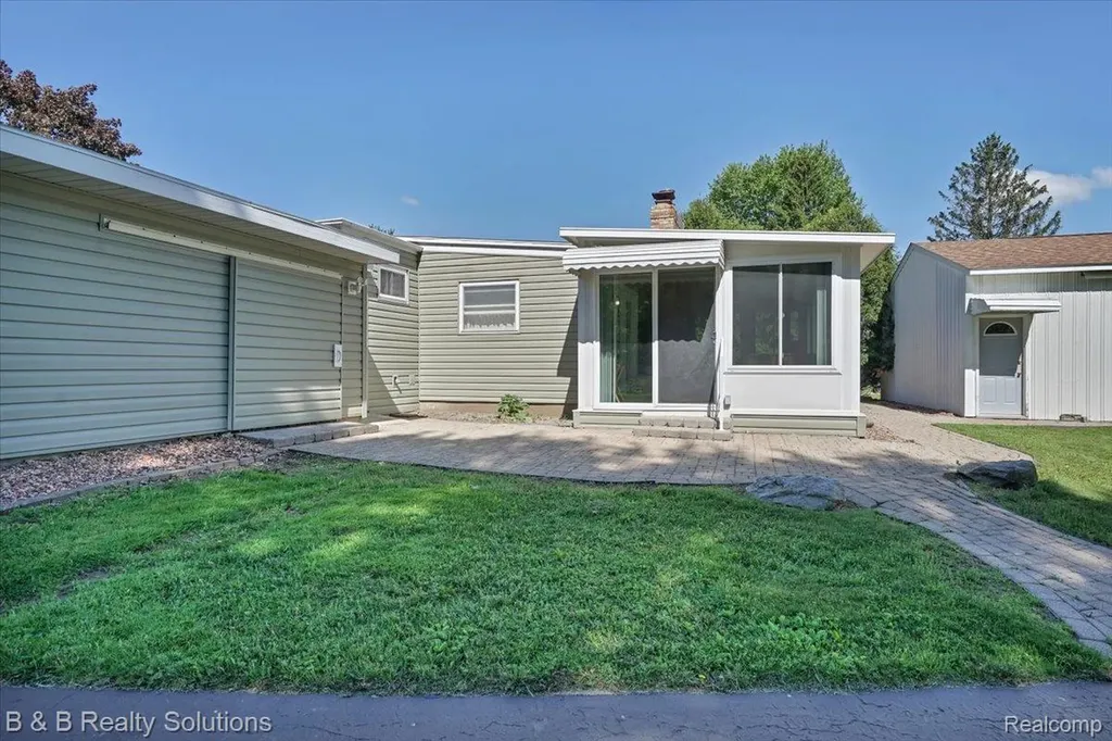 6229 Cold Spring Trail Grand Blanc Charter Township MI 48439