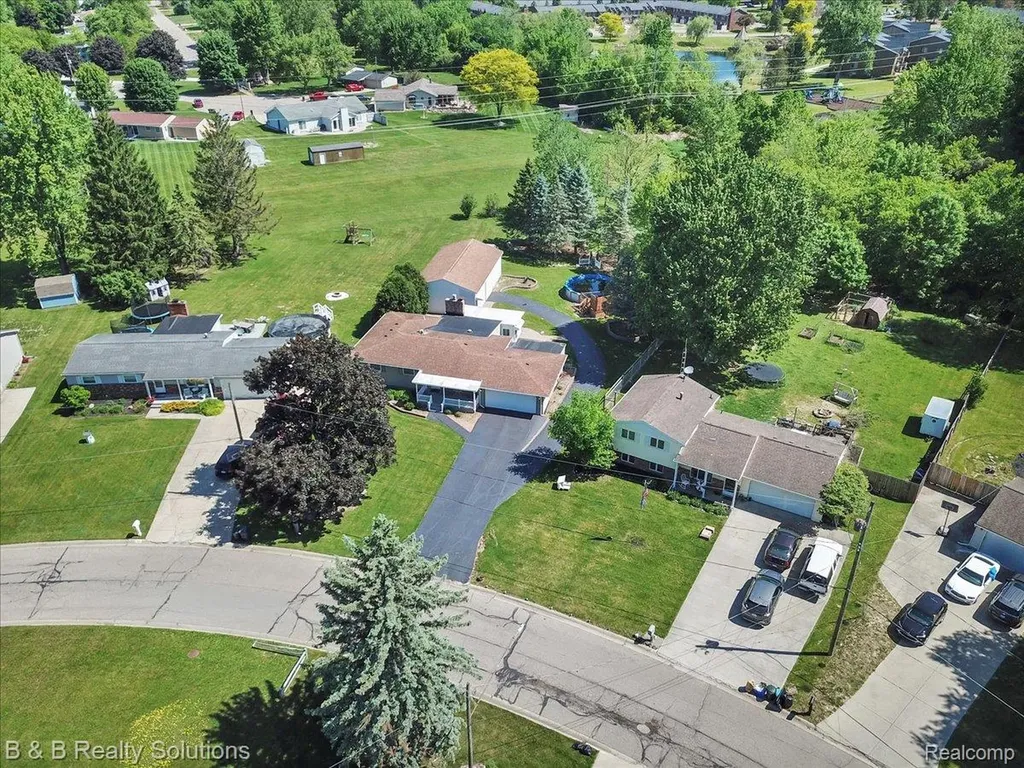 6229 Cold Spring Trail Grand Blanc Charter Township MI 48439