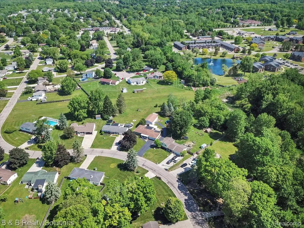 6229 Cold Spring Trail Grand Blanc Charter Township MI 48439