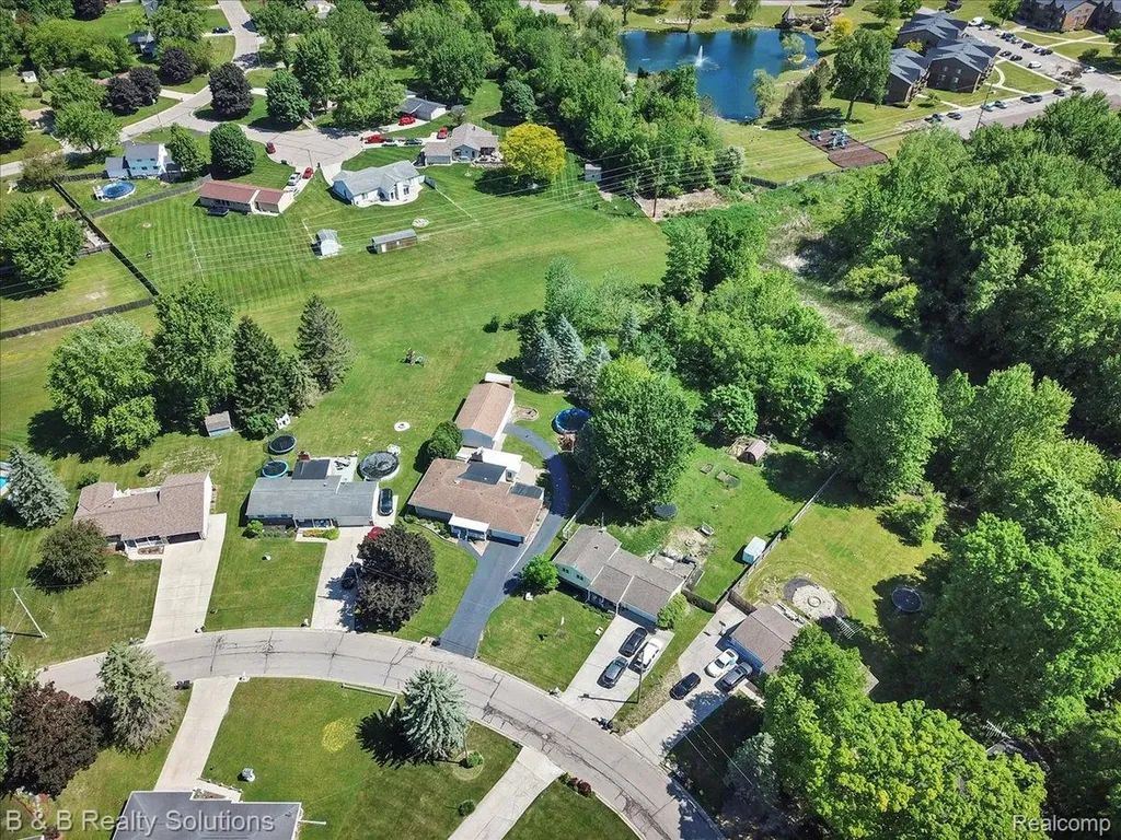 6229 Cold Spring Trail Grand Blanc Charter Township MI 48439