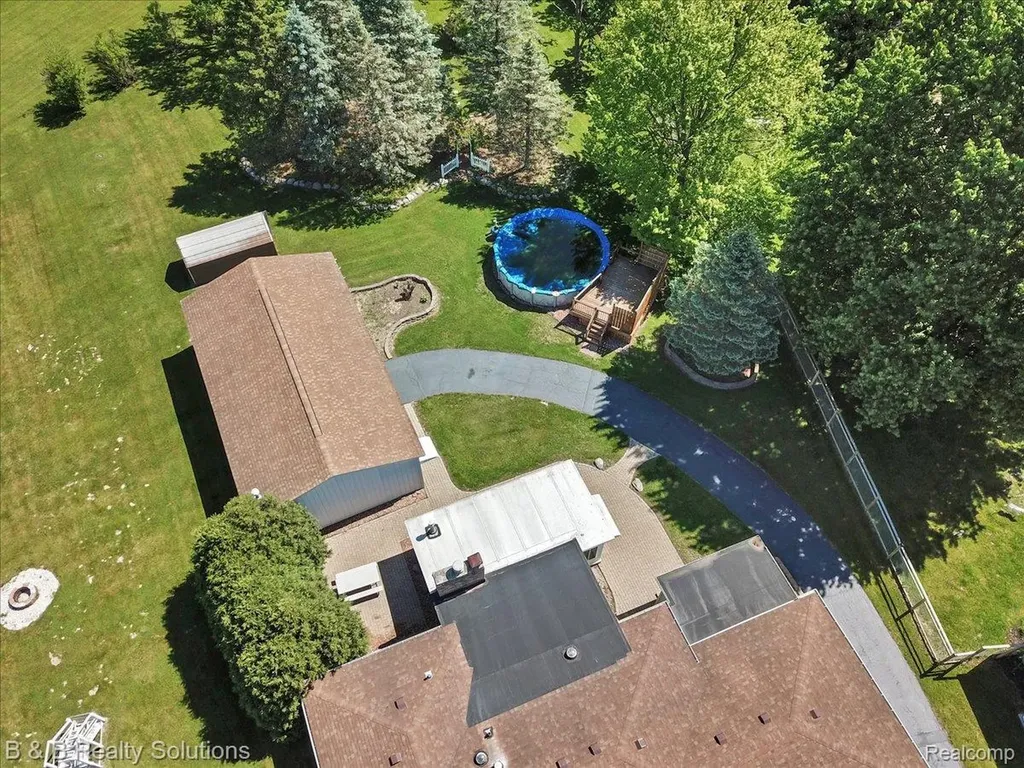 6229 Cold Spring Trail Grand Blanc Charter Township MI 48439