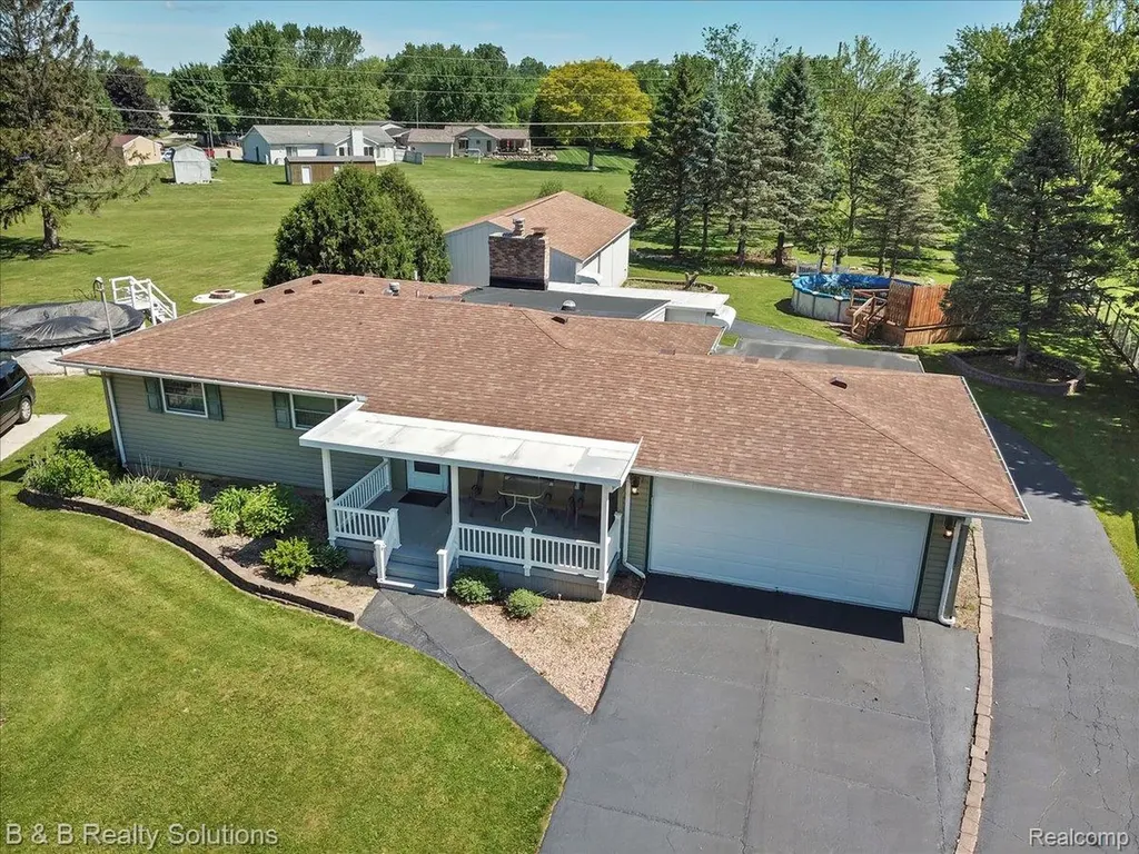 6229 Cold Spring Trail Grand Blanc Charter Township MI 48439