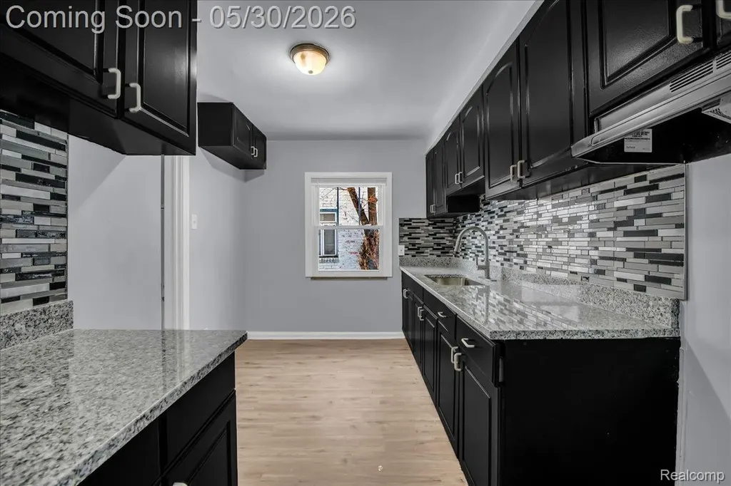 17212 Sunderland Road Detroit City MI 48219