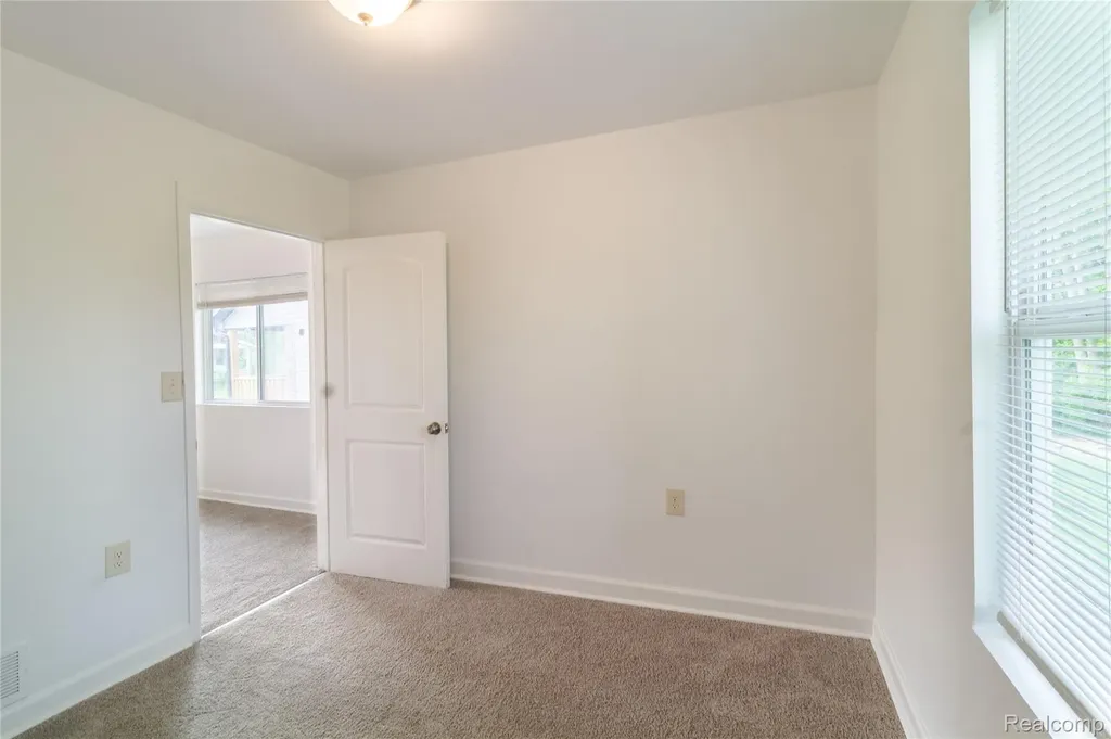18844 Syracuse Street Detroit City MI 48234