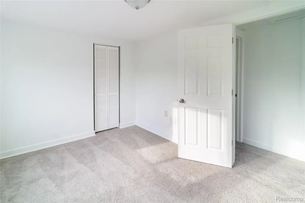 18844 Syracuse Street Detroit City MI 48234