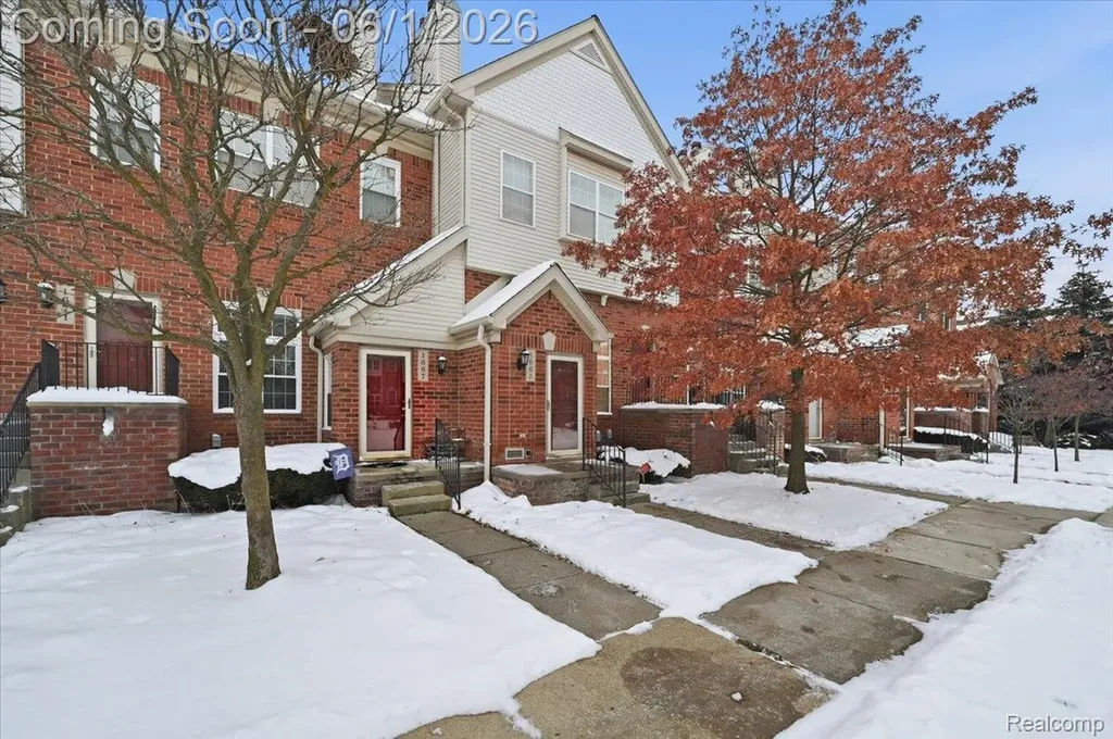 1665 Campau Farms Circle Detroit City MI 48207