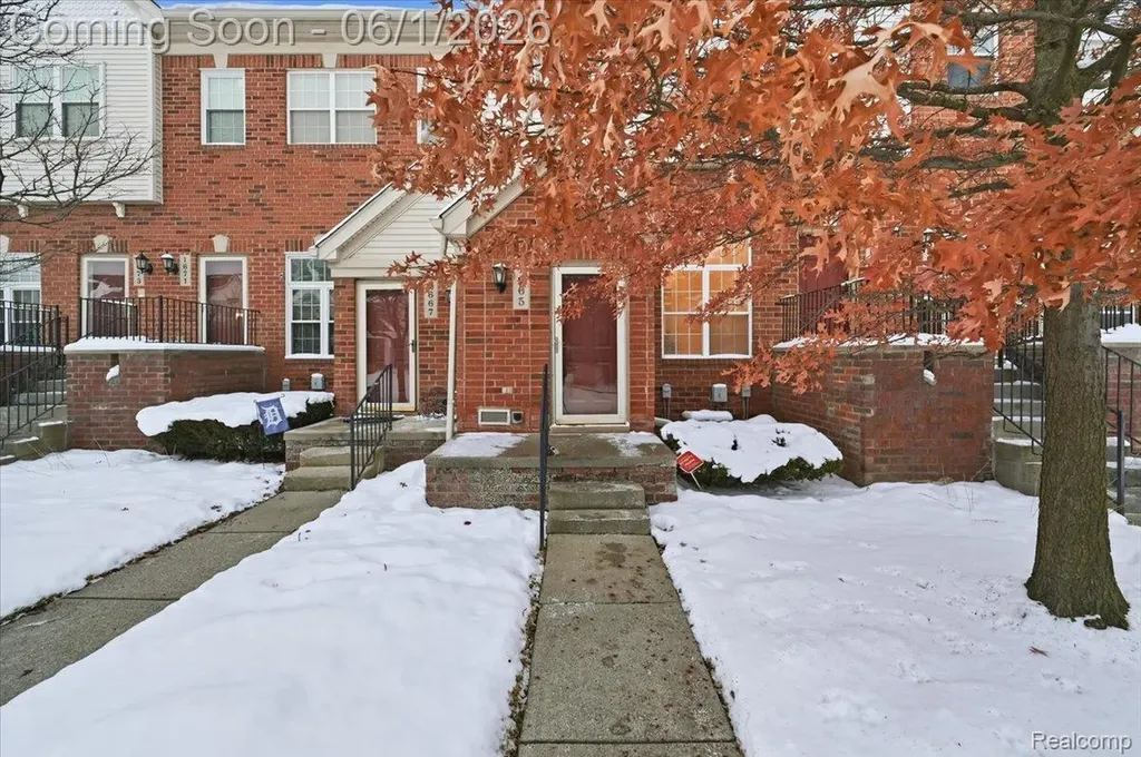1665 Campau Farms Circle Detroit City MI 48207