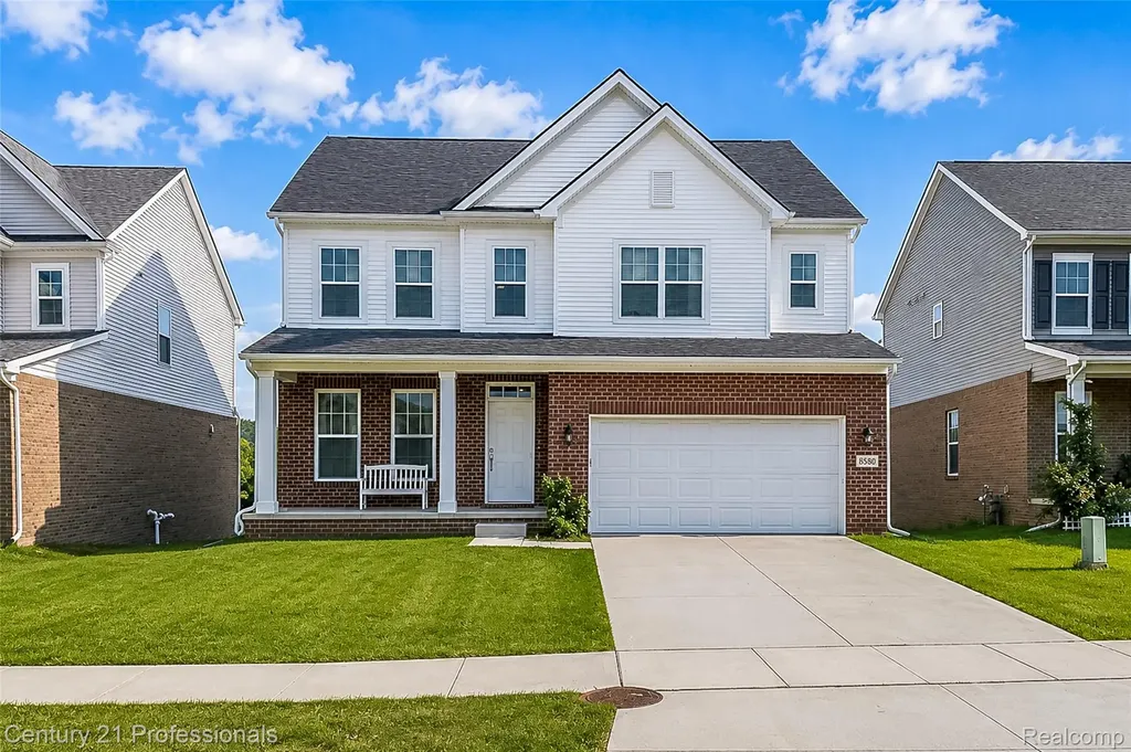 8580 Pioneer Street Washington Township MI 48094