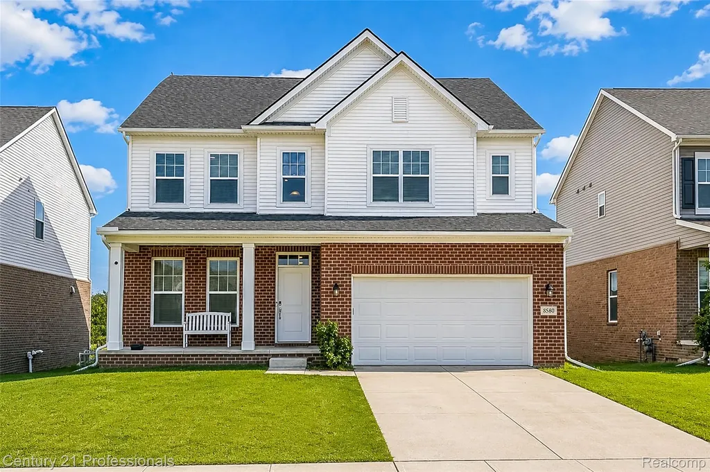 8580 Pioneer Street Washington Township MI 48094
