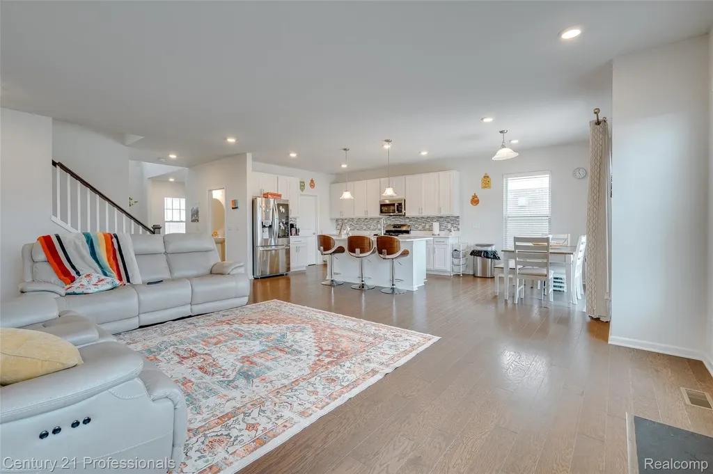 8580 Pioneer Street Washington Township MI 48094