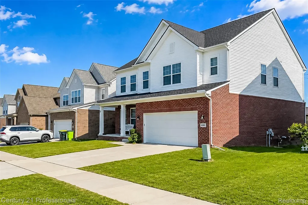 8580 Pioneer Street Washington Township MI 48094