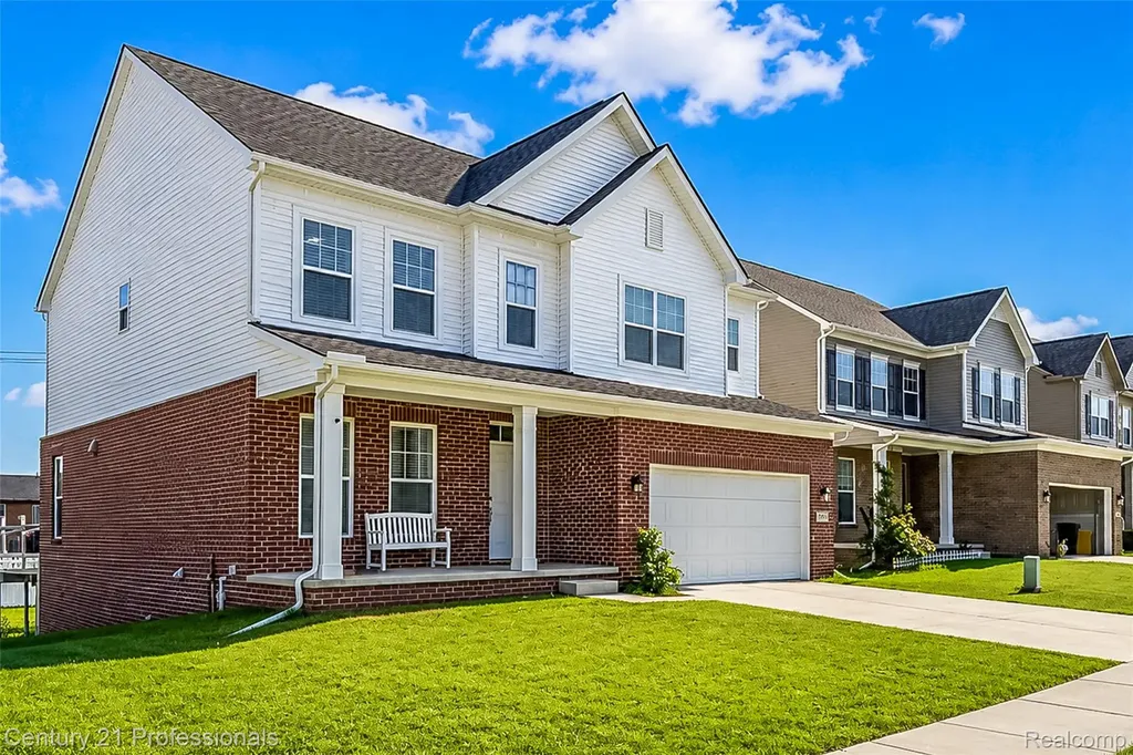 8580 Pioneer Street Washington Township MI 48094